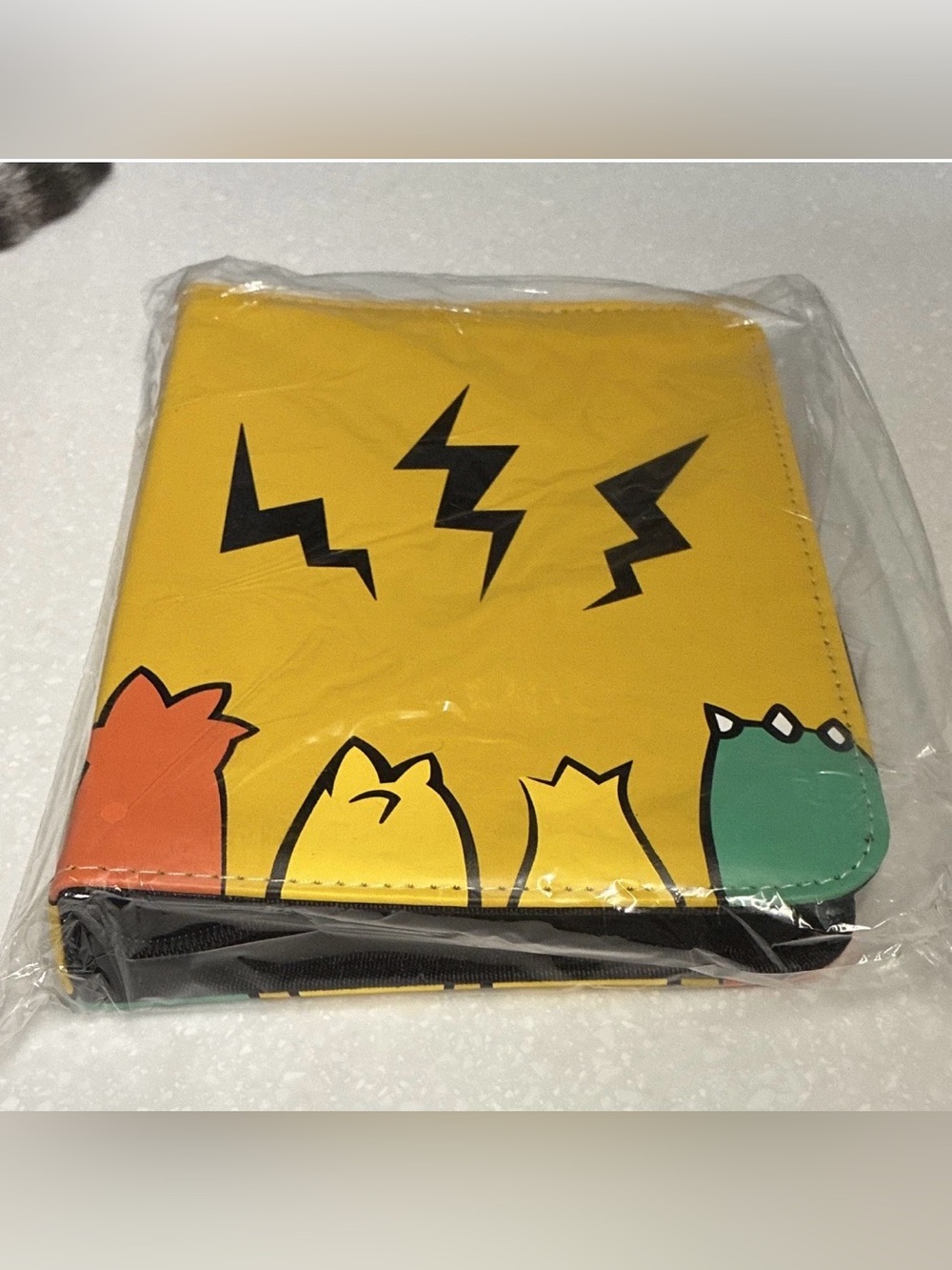 Pokemon Friends Butts Card Binder - Pikachu Bulbasaur Charmander 400 cards